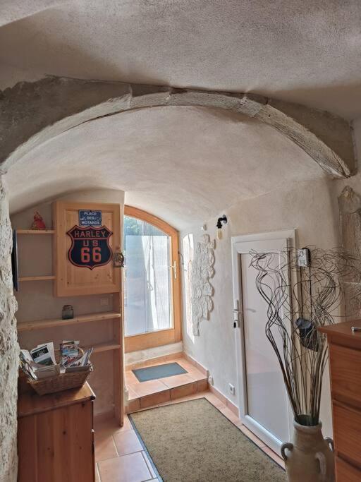 Chambre Atypique : La Grotte Bez-et-Esparon Buitenkant foto