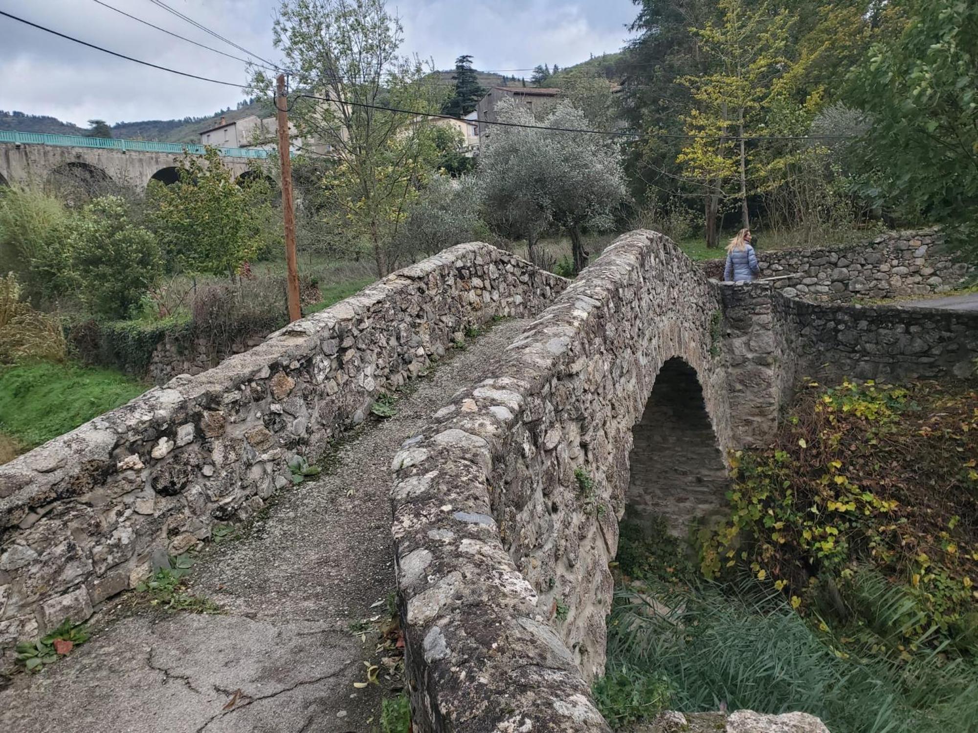 Chambre Atypique : La Grotte Bez-et-Esparon Buitenkant foto